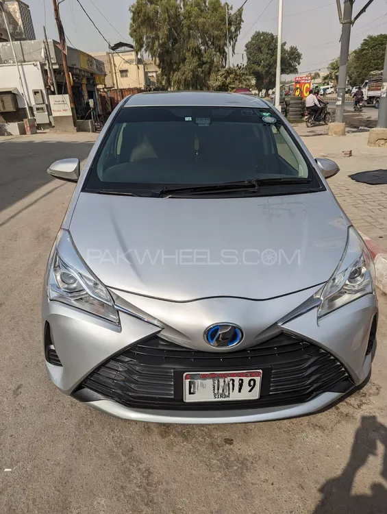 Toyota Vitz Hybrid F 1.5 2017 for sale in Karachi | PakWheels