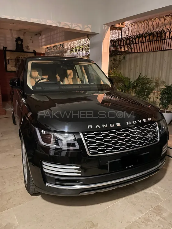 Range Rover Vogue 2018 for Sale in Karachi Image-1