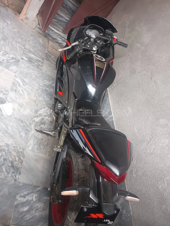 Aprilia DORSODURO 750 2017 for Sale Image-1