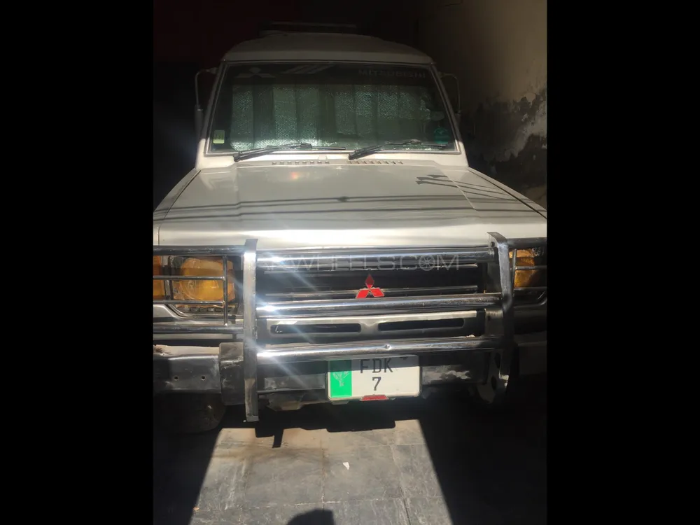 Mitsubishi Pajero 1986 for Sale in Lahore Image-1