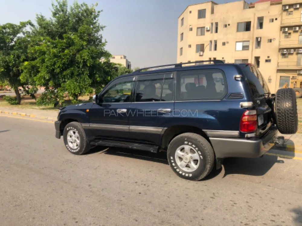 Toyota Land Cruiser 2002 for Sale in Islamabad Image-1