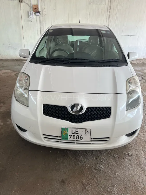 Toyota Vitz 2006 for Sale in Peshawar Image-1