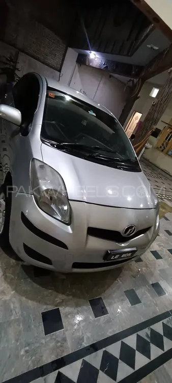 Toyota Vitz 2008 for Sale in Nowshera Image-1