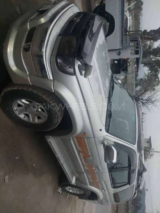 Toyota Surf 2000 for Sale in Abbottabad Image-1