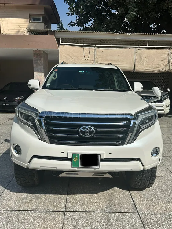 Toyota Prado 2010 for Sale in Multan Image-1
