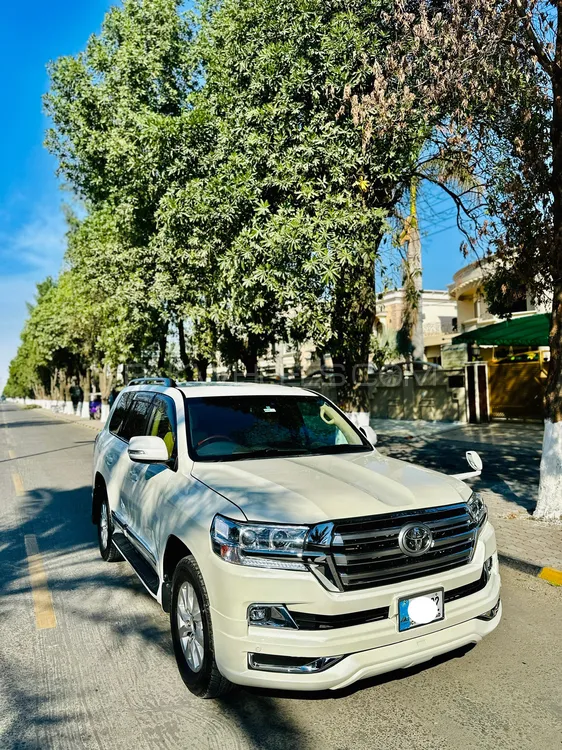 Toyota Land Cruiser 2013 for Sale in Gujranwala Image-1