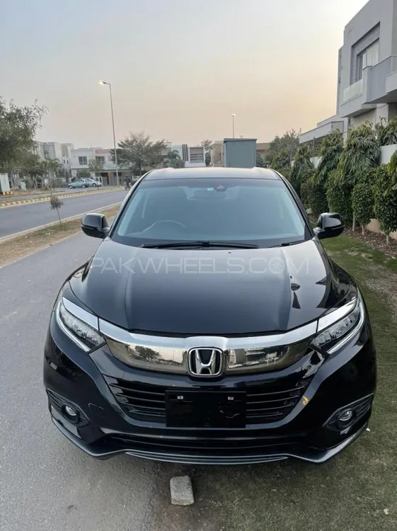 Honda Vezel 2018 for Sale in Lahore Image-1