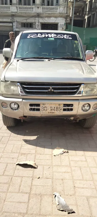 Mitsubishi Pajero Mini 2004 for Sale in Karachi Image-1