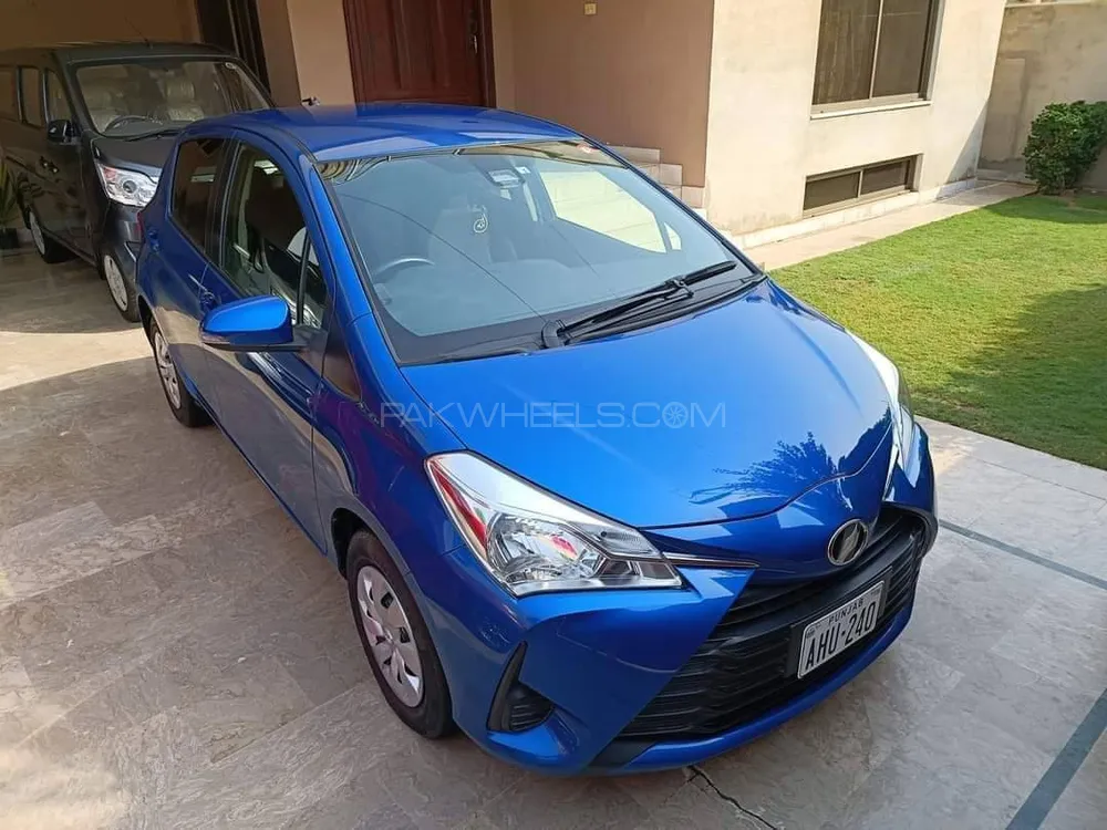 Toyota Vitz 2017 for Sale in Islamabad Image-1