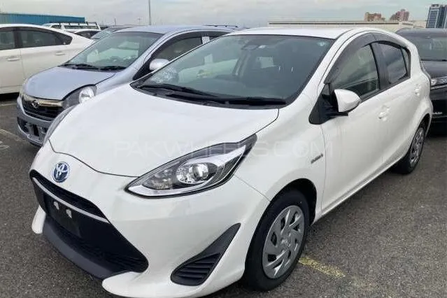 Toyota Aqua 2018 for Sale in Karachi Image-1