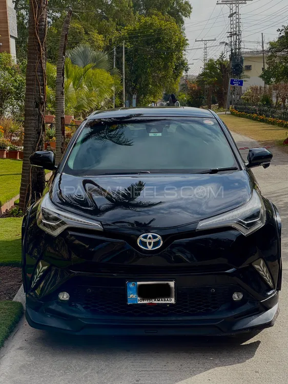 Toyota C-HR 2017 for Sale in Rawalpindi Image-1