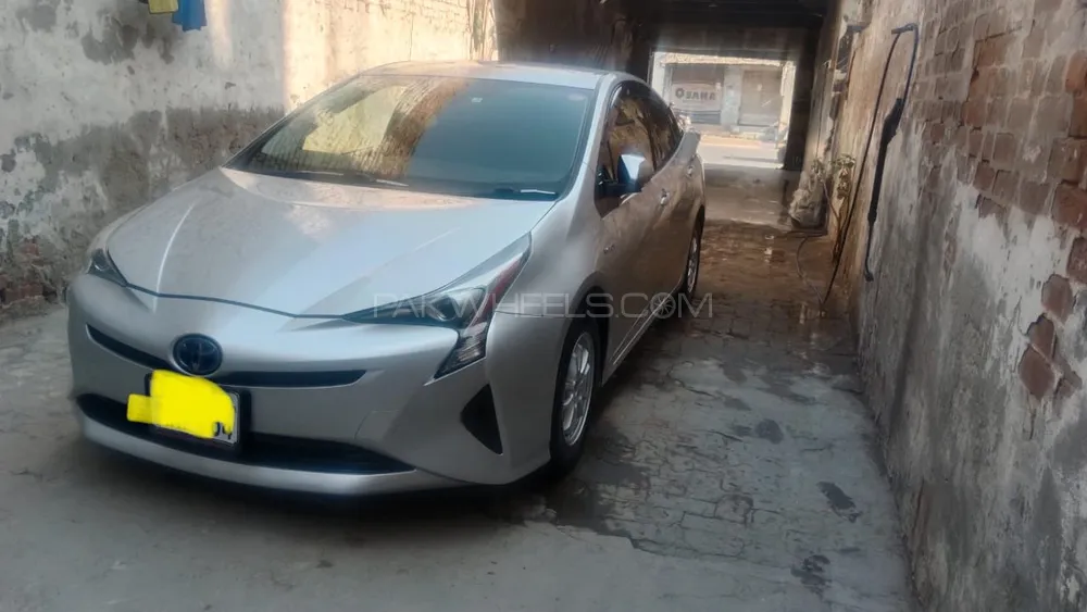 Toyota Prius 2017 for Sale in Faisalabad Image-1