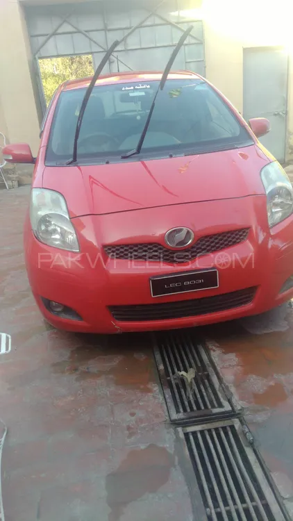 Toyota Vitz 2008 for Sale in Kohat Image-1