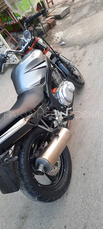 Suzuki GS500F 2004 for Sale Image-1