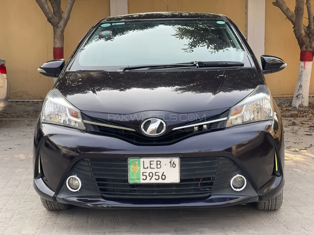 Toyota Vitz 2014 for Sale in Faisalabad Image-1