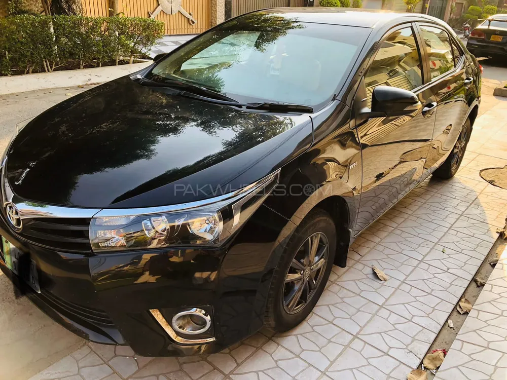 Toyota Corolla 2017 for Sale in Lahore Image-1