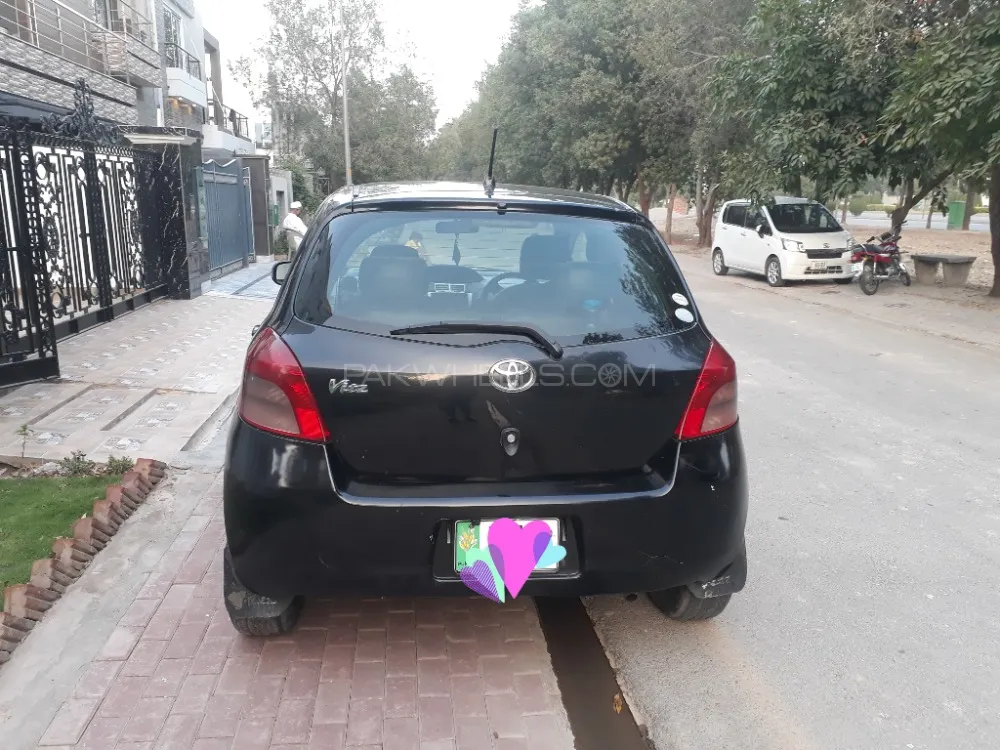 Toyota Vitz 2009 for Sale in Lahore Image-1