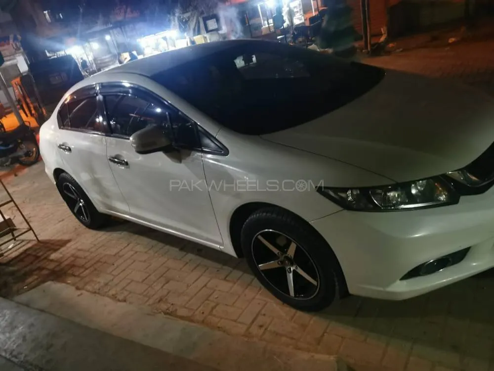 Honda Civic 2015 for Sale in Hyderabad Image-1