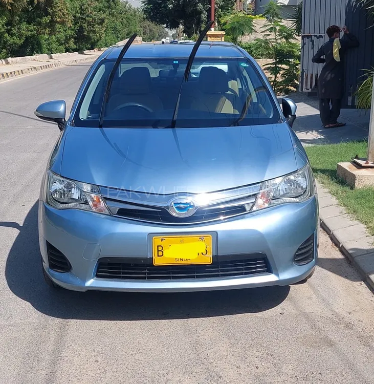 Toyota Corolla Axio 2014 for Sale in Karachi Image-1