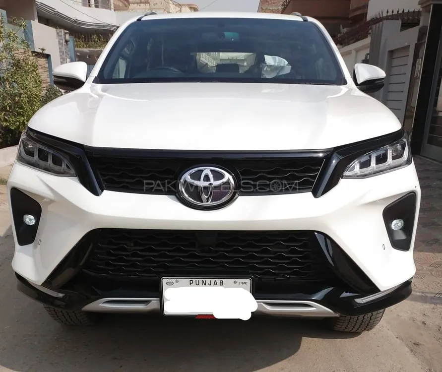 Toyota Fortuner 2022 for Sale in Multan Image-1