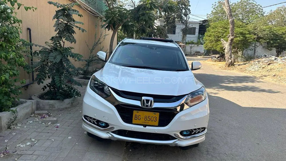 Honda Vezel 2015 for Sale in Karachi Image-1