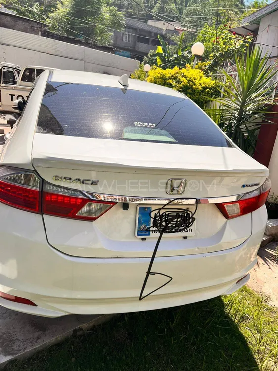 Honda Grace Hybrid 2015 for Sale in Wah cantt Image-1
