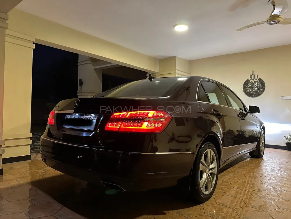 Mercedes Benz E Class 2012 for Sale in Islamabad Image-1