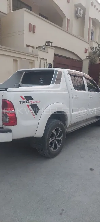 Toyota Hilux 2016 for Sale in Multan Image-1