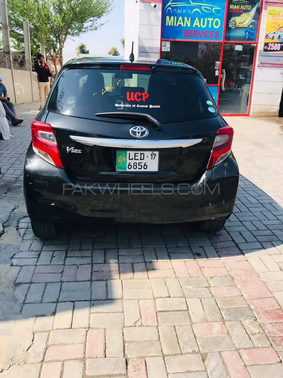 Toyota Vitz 2014 for Sale in Lahore Image-1
