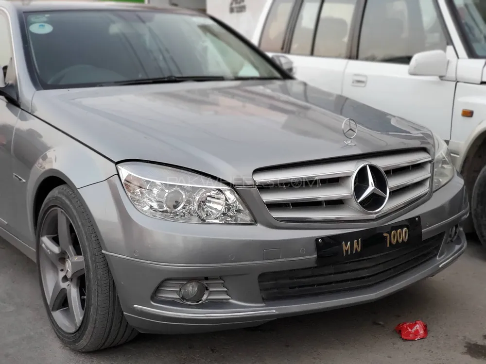 Mercedes Benz C Class 2007 for Sale in Multan Image-1