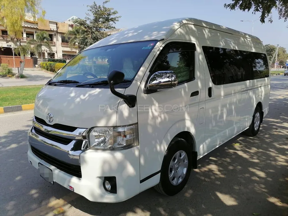 Toyota Hiace 2015 for Sale in Islamabad Image-1