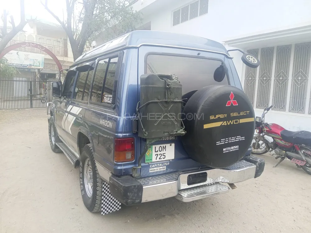 Mitsubishi Pajero 1990 for Sale in Fateh Jang Image-1