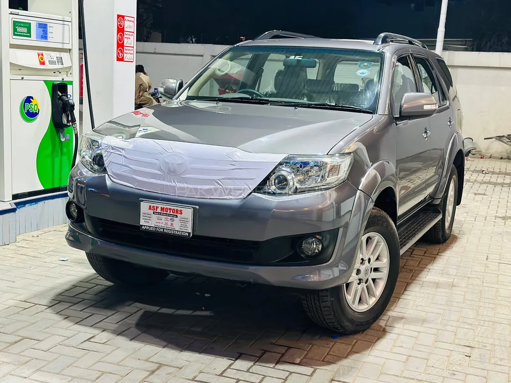 Toyota Fortuner 2013 for Sale in Gujranwala Image-1