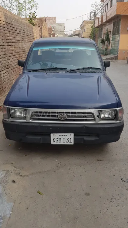 Toyota Hilux 2003 for Sale in Lahore Image-1