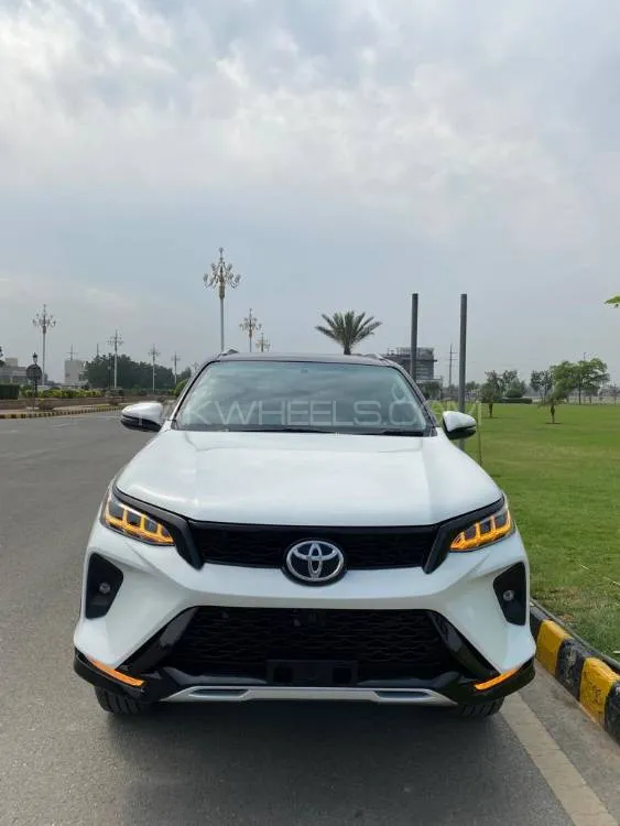 Toyota Fortuner 2018 for Sale in Faisalabad Image-1