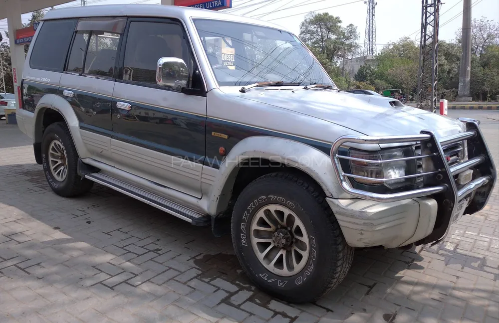 Mitsubishi Pajero 1993 for Sale in Lahore Image-1