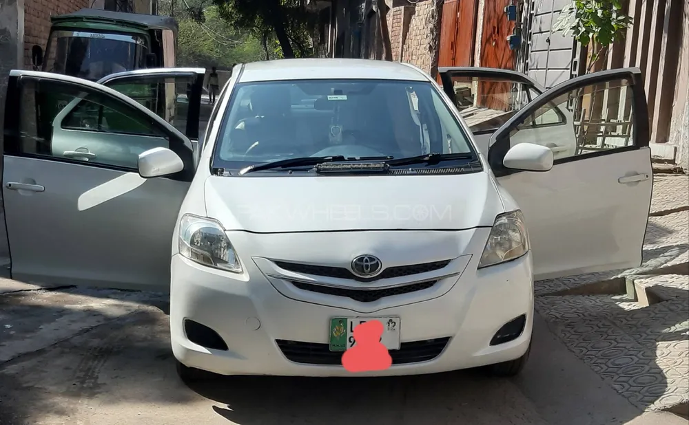 Toyota Belta 2006 for Sale in Faisalabad Image-1