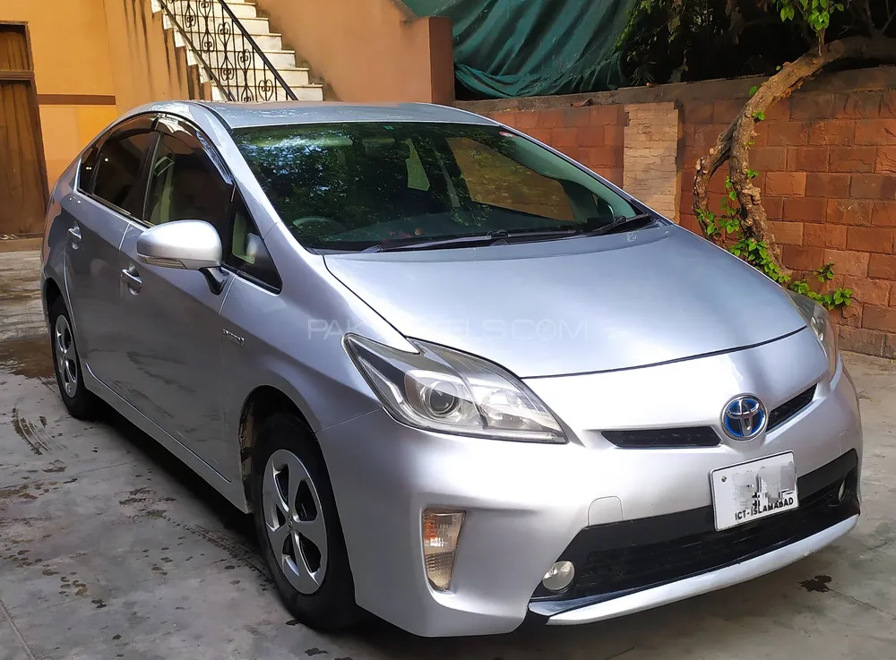 ٹویوٹا پریوس 2013 for Sale in ایبٹ آباد Image-1