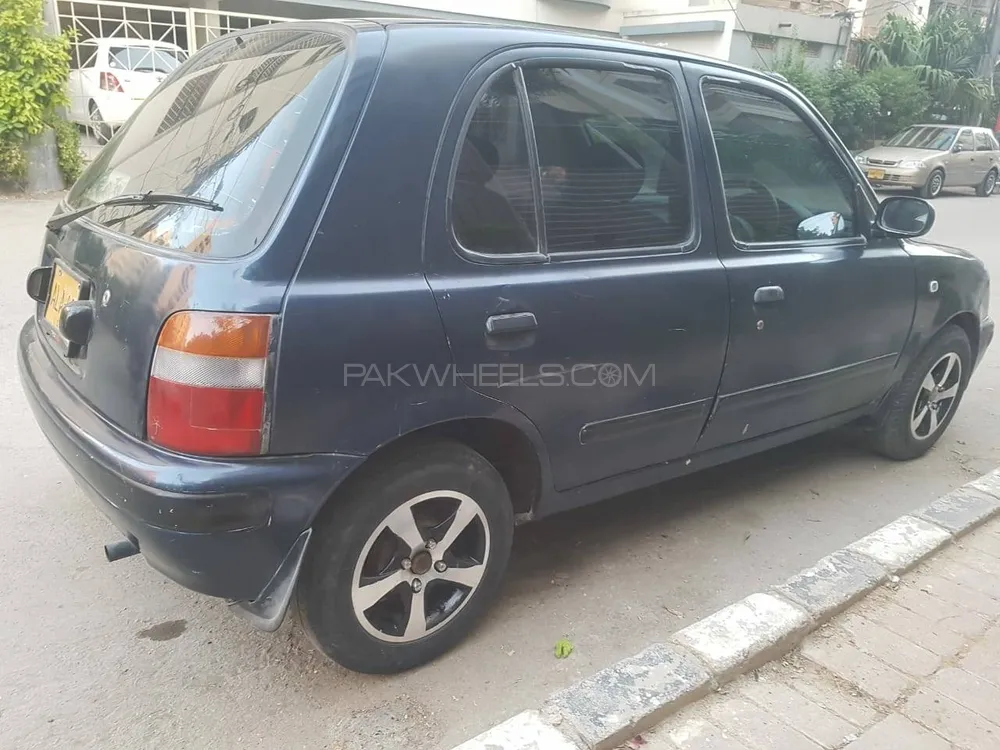 Nissan March 2006 for Sale in Karachi Image-1