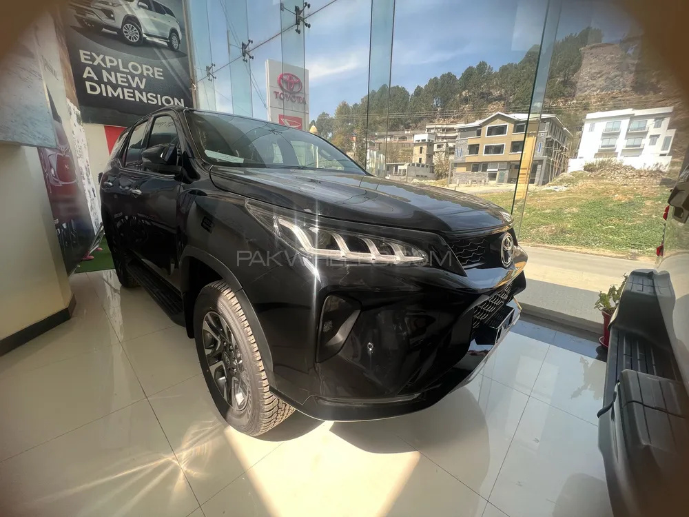 Toyota Fortuner 2023 for Sale in Islamabad Image-1
