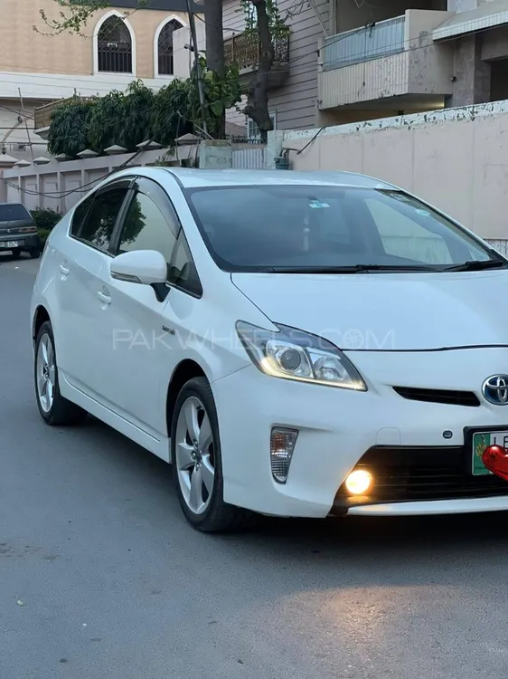 Toyota Prius 2012 for Sale in Faisalabad Image-1