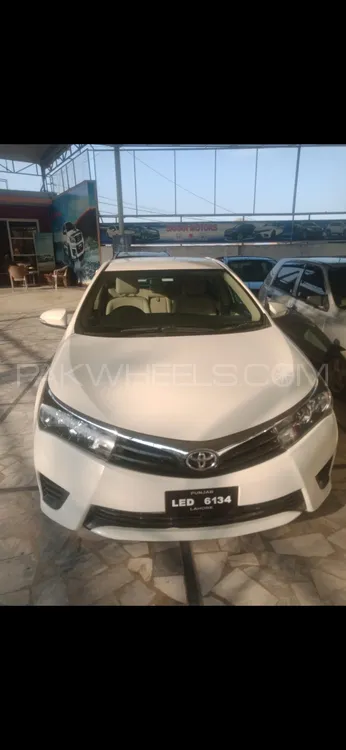 Toyota Corolla 2017 for Sale in Peshawar Image-1