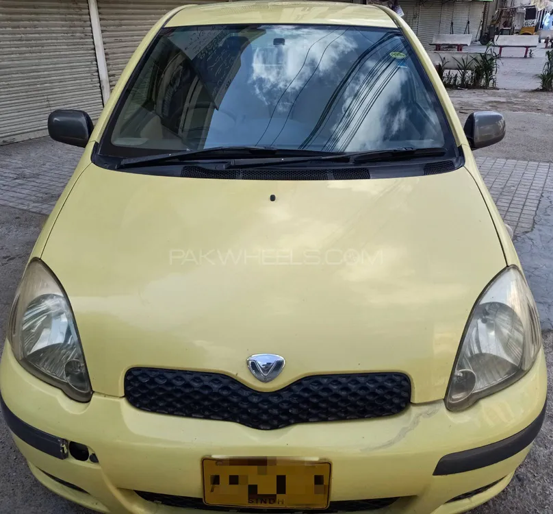 Toyota Vitz 2004 for Sale in Karachi Image-1