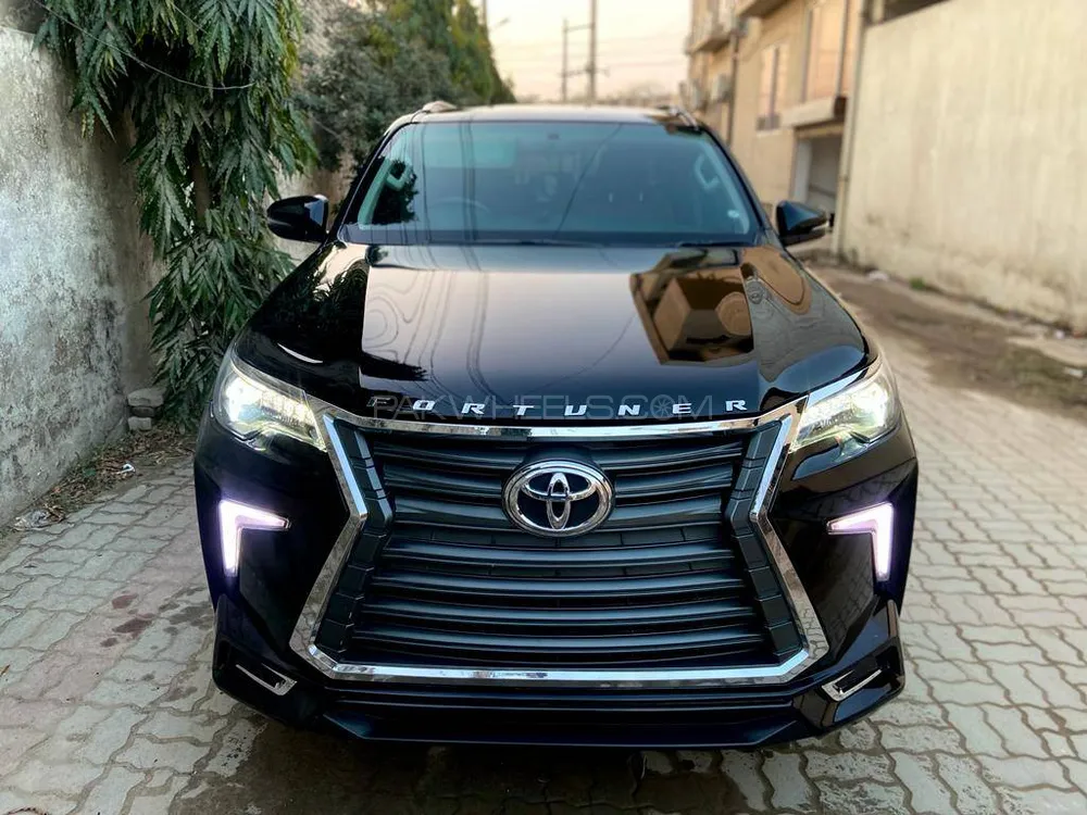 ٹویوٹا فورچیونر 2021 for Sale in لاہور Image-1