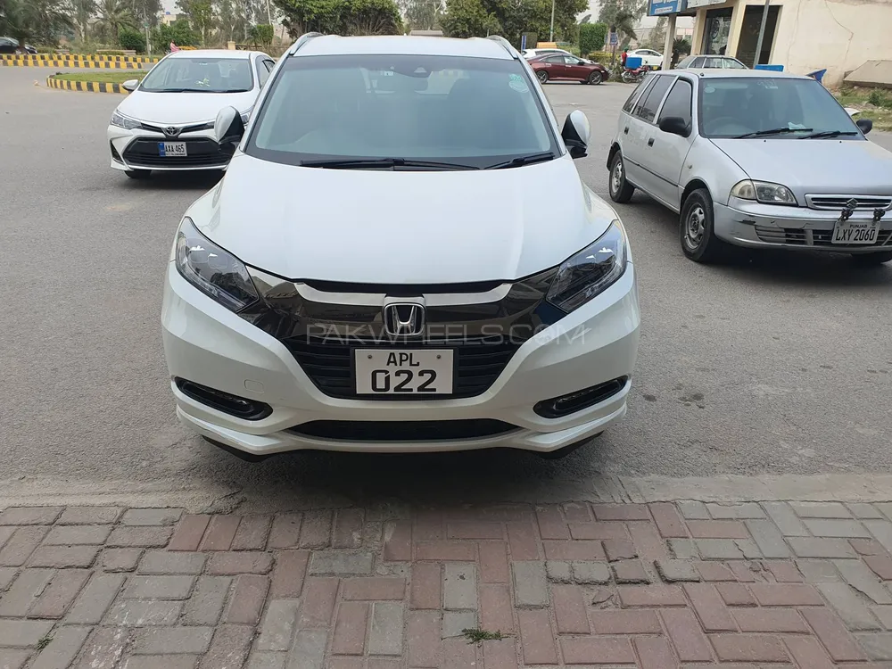 Honda Vezel 2016 for Sale in Gujranwala Image-1