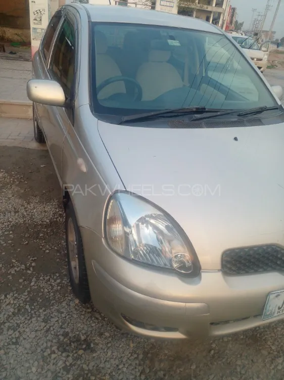 Toyota Vitz 2005 for Sale in Peshawar Image-1