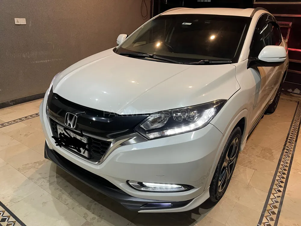 Honda Vezel 2016 for Sale in Peshawar Image-1