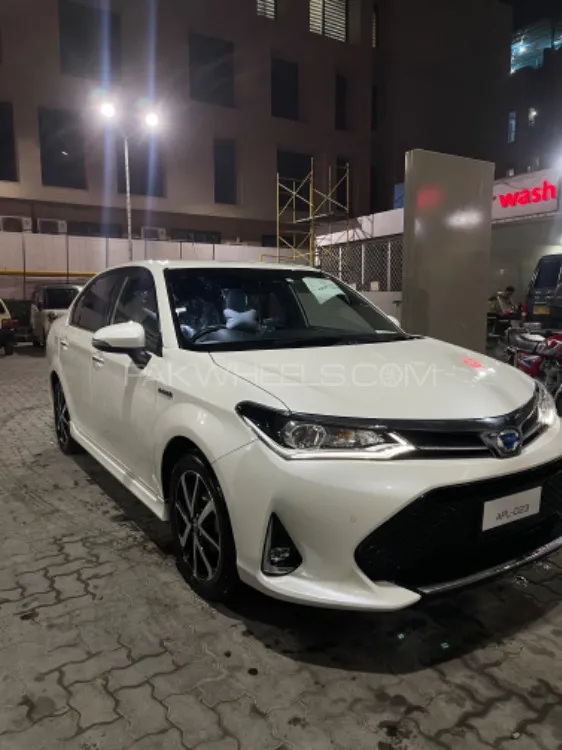 Toyota Corolla Axio 2019 for Sale in Islamabad Image-1
