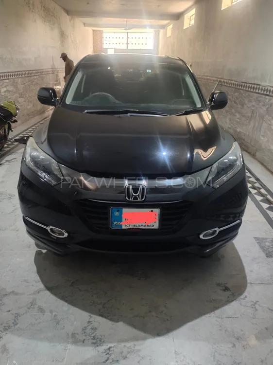 Honda Vezel 2015 for Sale in Nowshera Image-1