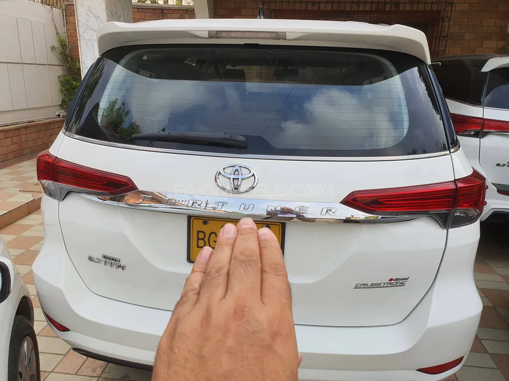 Toyota Fortuner 2017 for Sale in Karachi Image-1